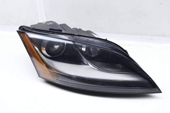 Hid Xenon Headlight / Headlamp 8J0941004G main product photo