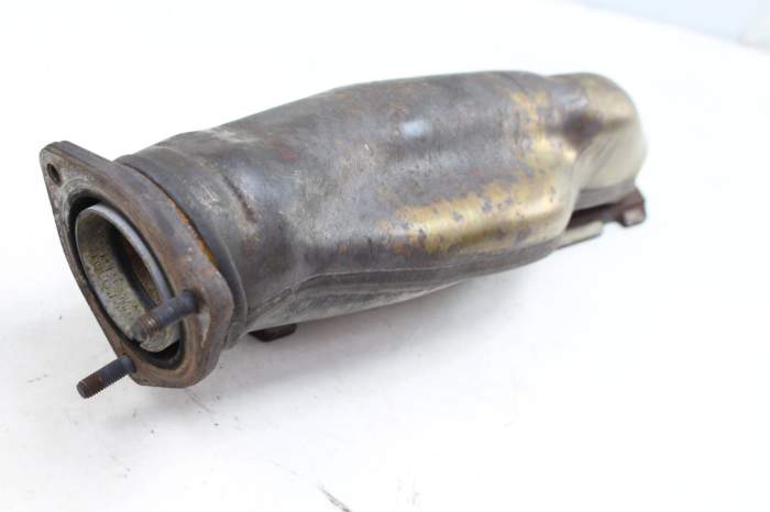 4.2 Exhaust Manifold 079253034S main product photo