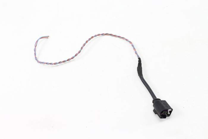 Fuel Injector Wiring Harness Pigtail / Connector 07L971627F main product photo