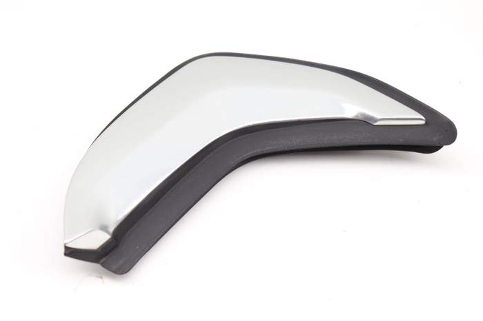 Exterior C Pillar Trim / Cover 51437465156 main product photo