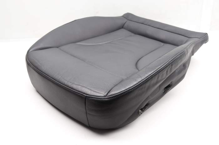 Lower Seat Bottom Cushion 8U0881405R main product photo