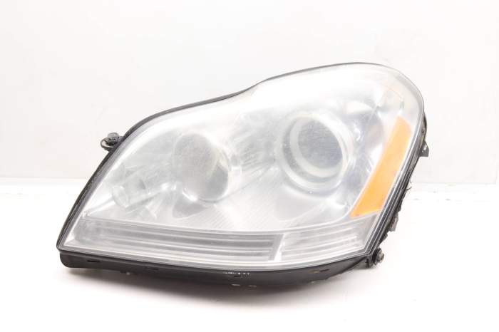 Halogen Headlight / Headlamp 1648201961 main product photo
