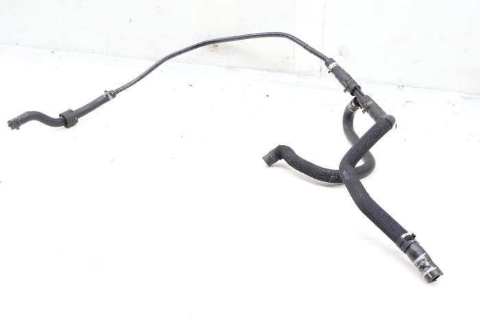 Coolant Vent Hose / Line Set 8E0121107AF main product photo