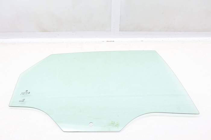Door Window Glass 17A845026D main product photo