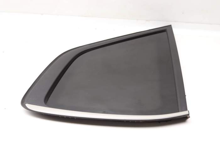 Side Quarter Window / Glass 2GJ845042F main product photo