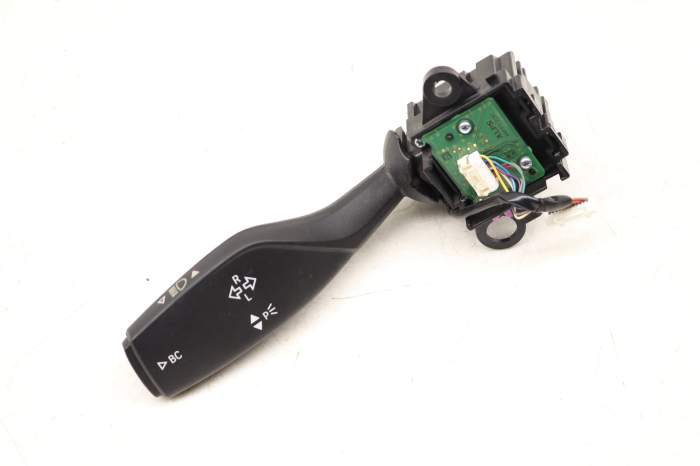 Turn Signal Stalk / Switch 61319341452 main product photo