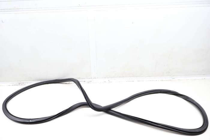 Inner Door Seal / Weather Stripping 80A831721A main product photo