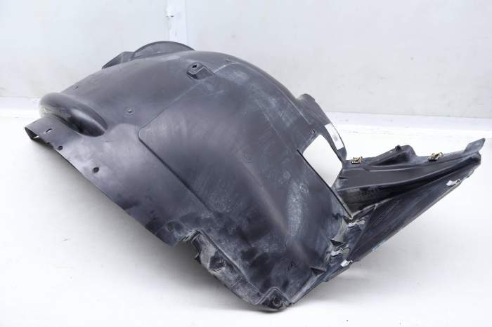 Fender Liner / Wheel Housing Cover (Front Part) 51717180618 main product photo