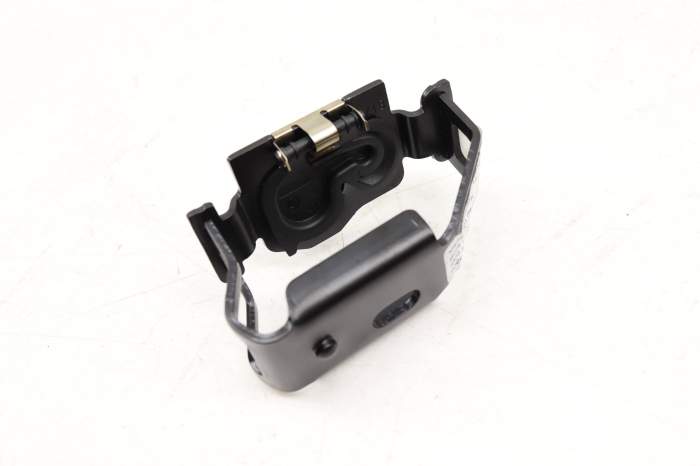 Luggage / Cargo Partition Net Bracket 4M0861736A main product photo