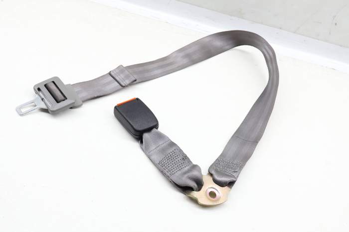 3Rd Row Seat Belt Retractor / Buckle 703857823A main product photo