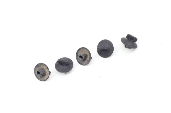 Hood Insulation / Sound Blanket Clip Set (5) 701863841 main product photo