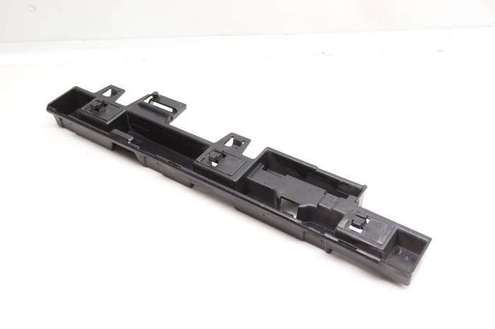 Side Skirt / Rocker Panel Mount Bracket 7268075 main product photo