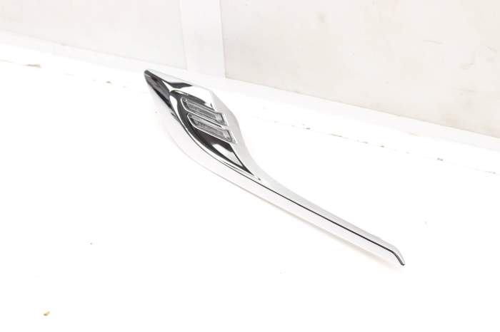 Fender Turn Signal Light 63137303243 main product photo