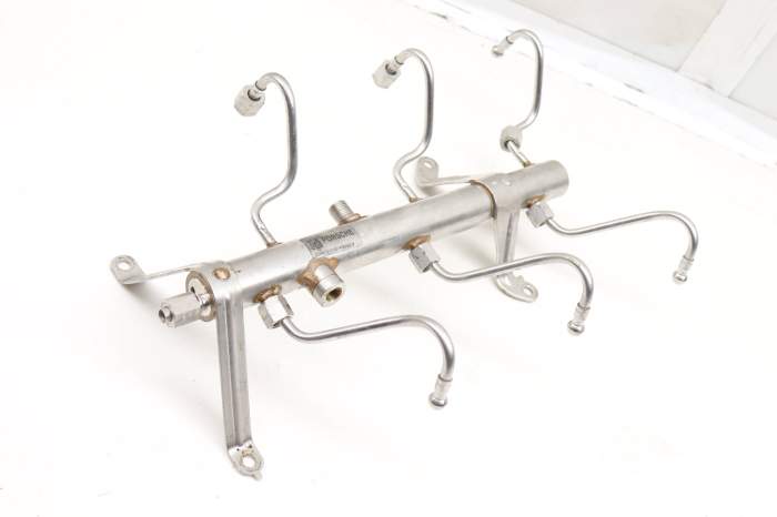 Fuel Rail 94611011521 main product photo