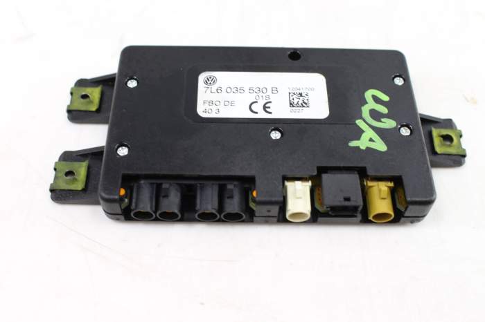 Antenna Booster Switch Box 7L6035530B main product photo
