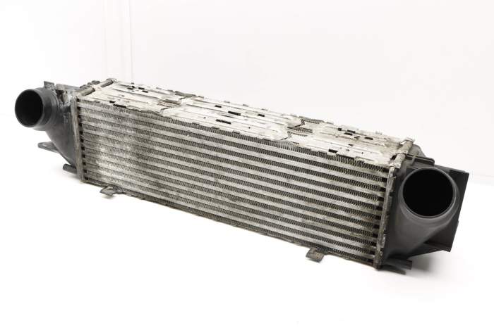 Turbo Intercooler 17117618768 main product photo