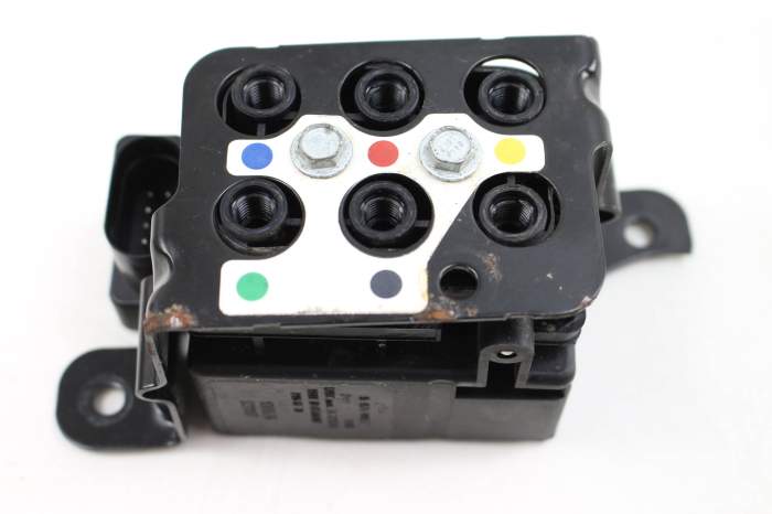 Air Suspension Control Valve Unit 3D0616013B main product photo