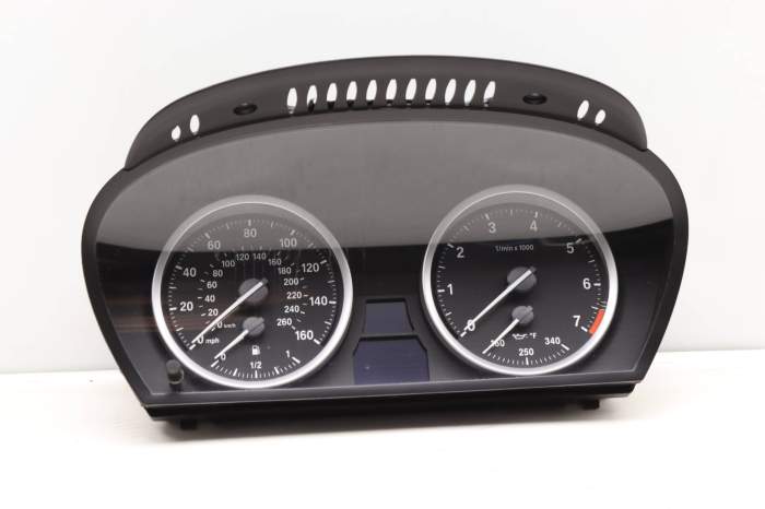 Instrument Cluster / Speedometer 62109177283 main product photo