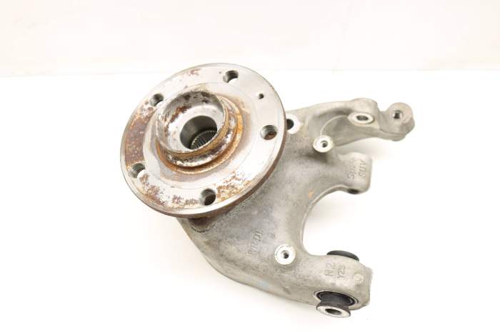 Spindle Knuckle W/ Wheel Bearing 5QF505436 main product photo