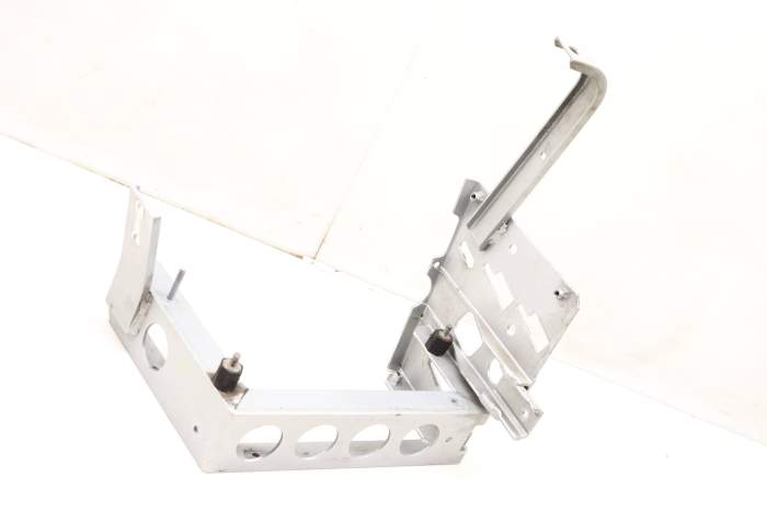 Fender Cross Support Bracket 4D0821137 main product photo
