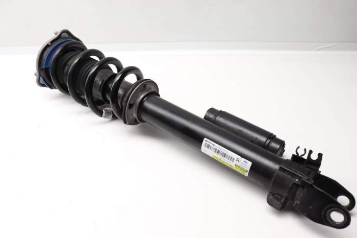 Strut / Shock Absorber Assembly 2053206403 main product photo
