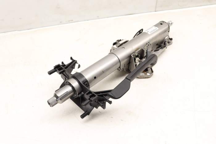 Steering Column Assembly 32306873699 main product photo