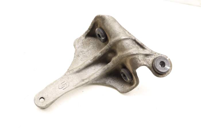 Coolant / Water Pump Mount Bracket 11517611284 main product photo